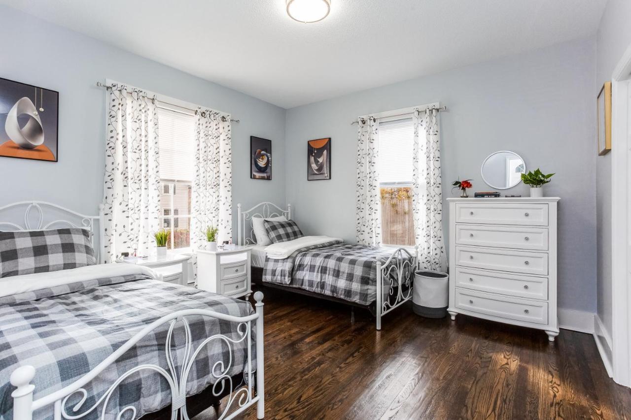 2 Bedroom Near Center